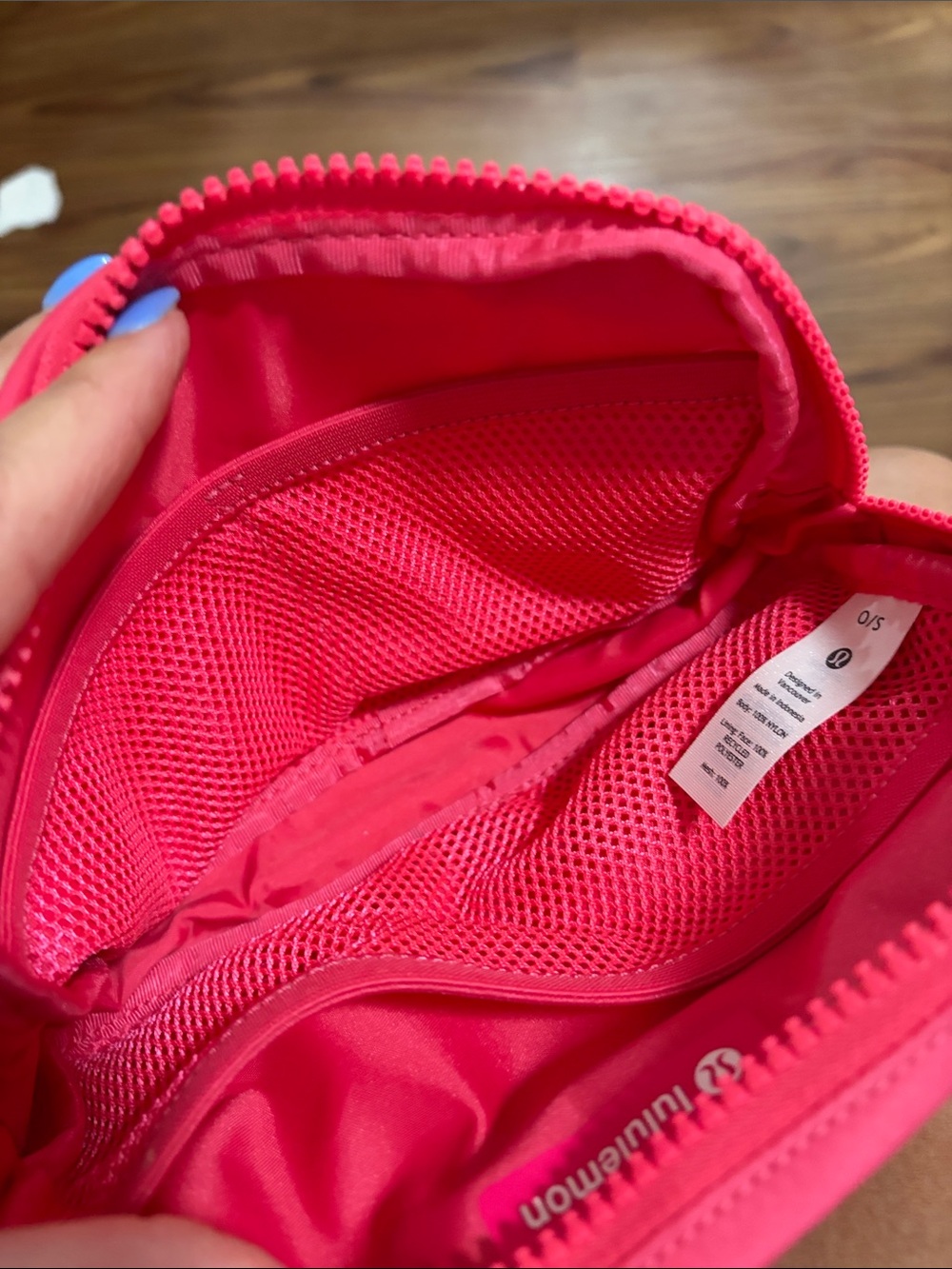 lululemon athletica Bright Pink Crossbody belt bag - Picture 2 of 3